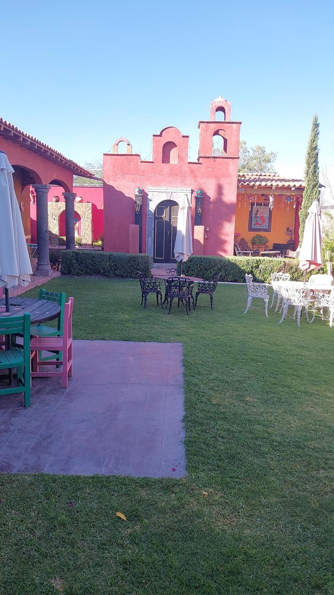 Bed and Breakfast Casa Loteria Альенде Экстерьер фото
